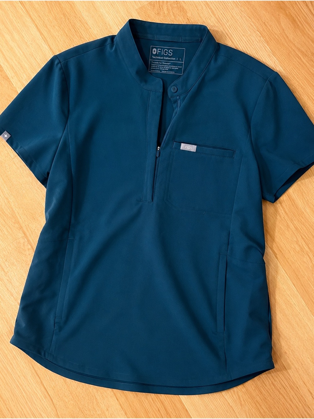 L FIGS Caribbean Blue Short Sleeve Montex Scrub Medical Top